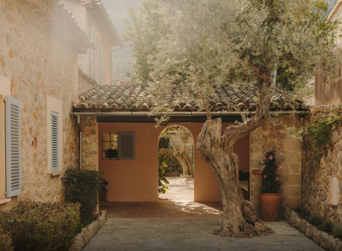 Yoga & Đi bộ đường dài trong trái tim của Tramuntana – Mallorca - Deià - 8 Ngày